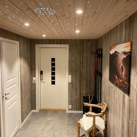 Holiday home Fjelltun *