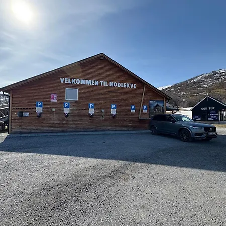 Holiday home Fjelltun *